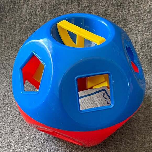 Tupperware Vintage Classic Shape-O Ball Red & Blue w/Yellow Shapes Learning Toy - Picture 9 of 12